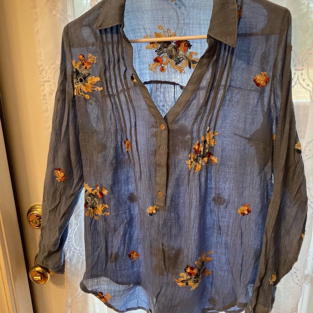 Figueroa & Flower Sheer Embroidered Blue Blouse Size M